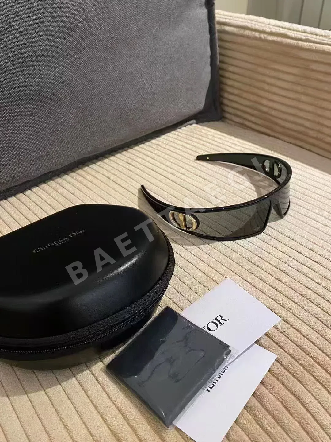 디올 CD 로고 헤드밴드 겸 선글라스 헤어악세 상세 이미지 2