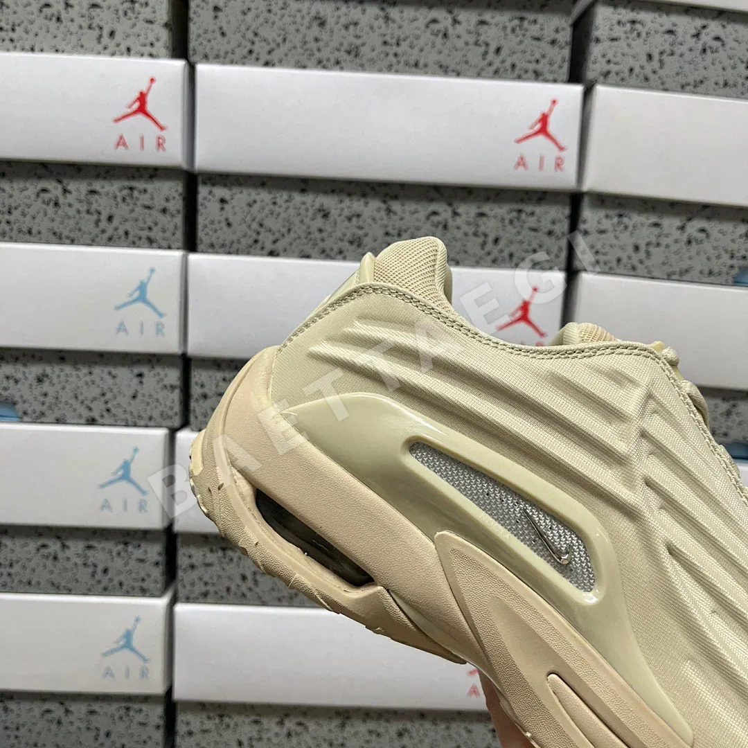 나이키 [MAX] 핫 스텝 2 DZ7293-200 201163 Nike Hot Step 2 Drake NOCTA Rattan 상세 이미지 7