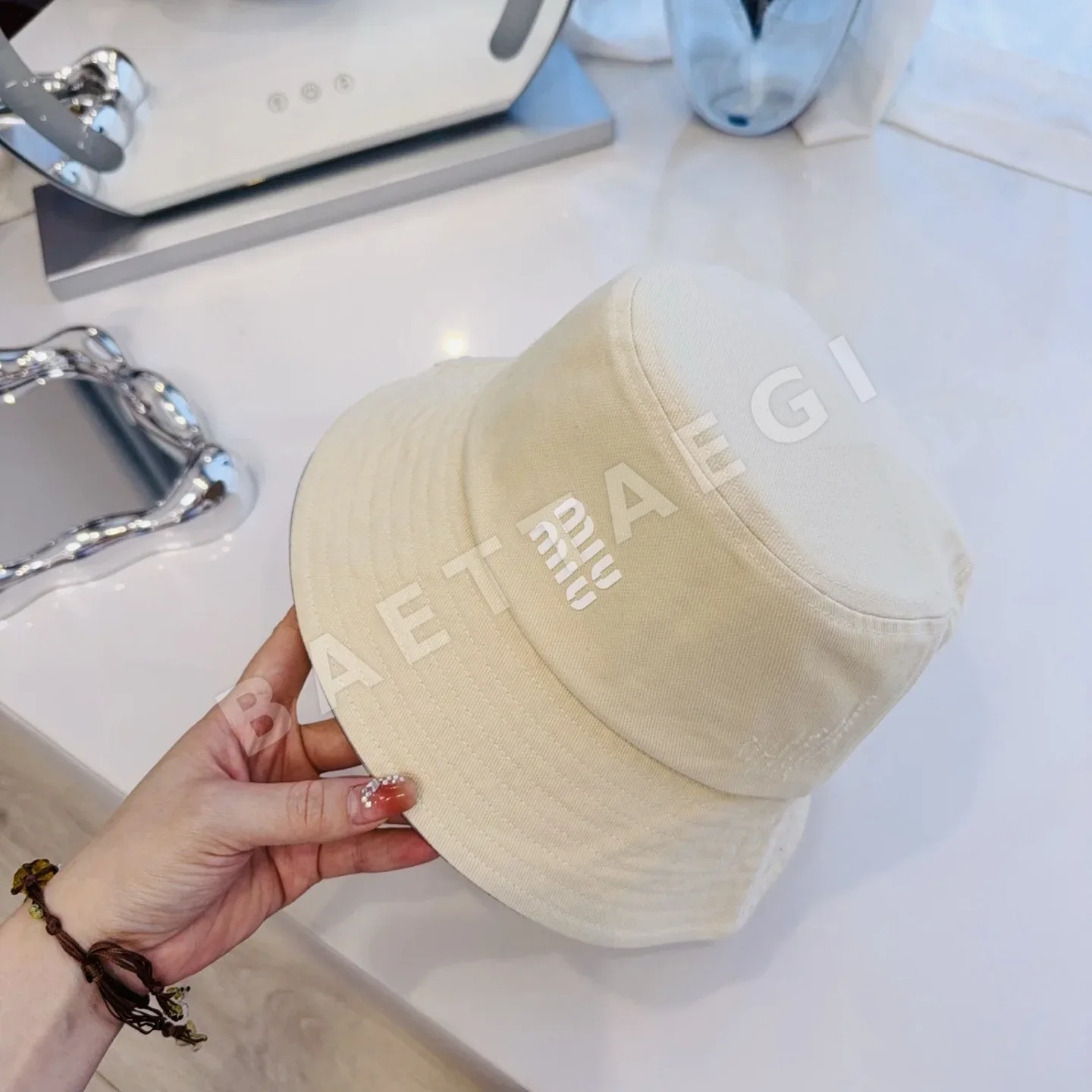 미우미우 모자 81303 Miu Miu Cap 상세 이미지 4