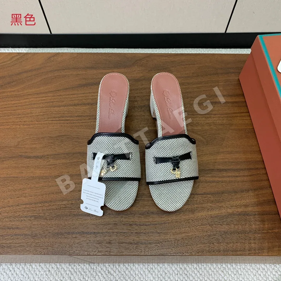 로로피아나 컬러 블록 미드힐 뮬 147240
