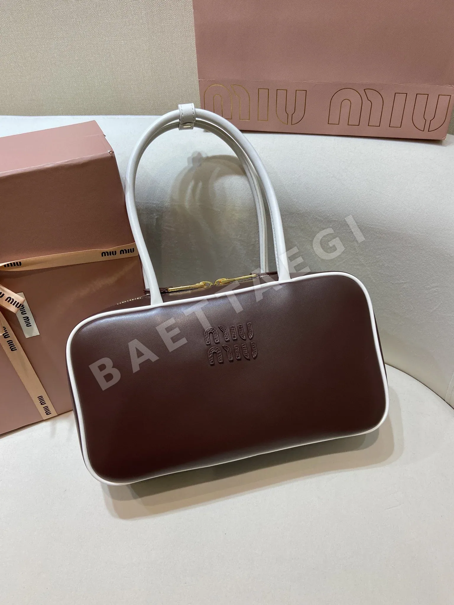 미우미우 보우 미디엄 핸드백 5BB172