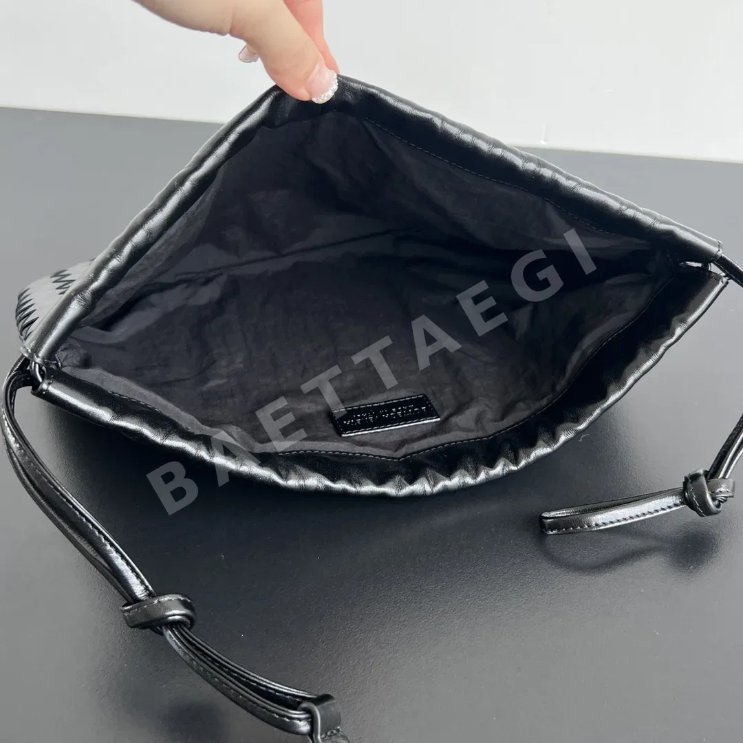보테가베네타 뉴 드로스트링 더스트백 796728 6148 상세 이미지 4