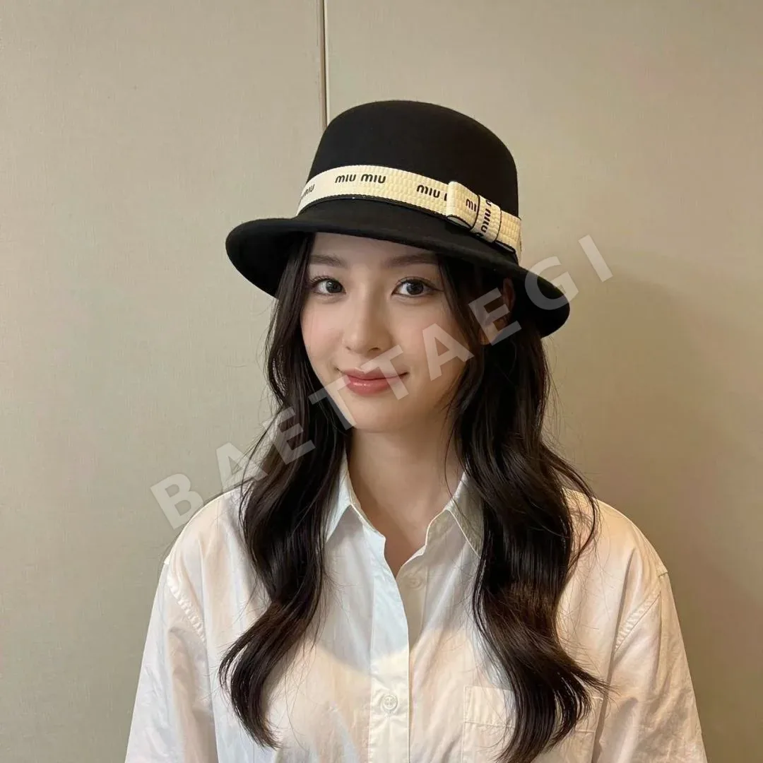 미우미우 캐시미어 플랫 탑 모자 185799
