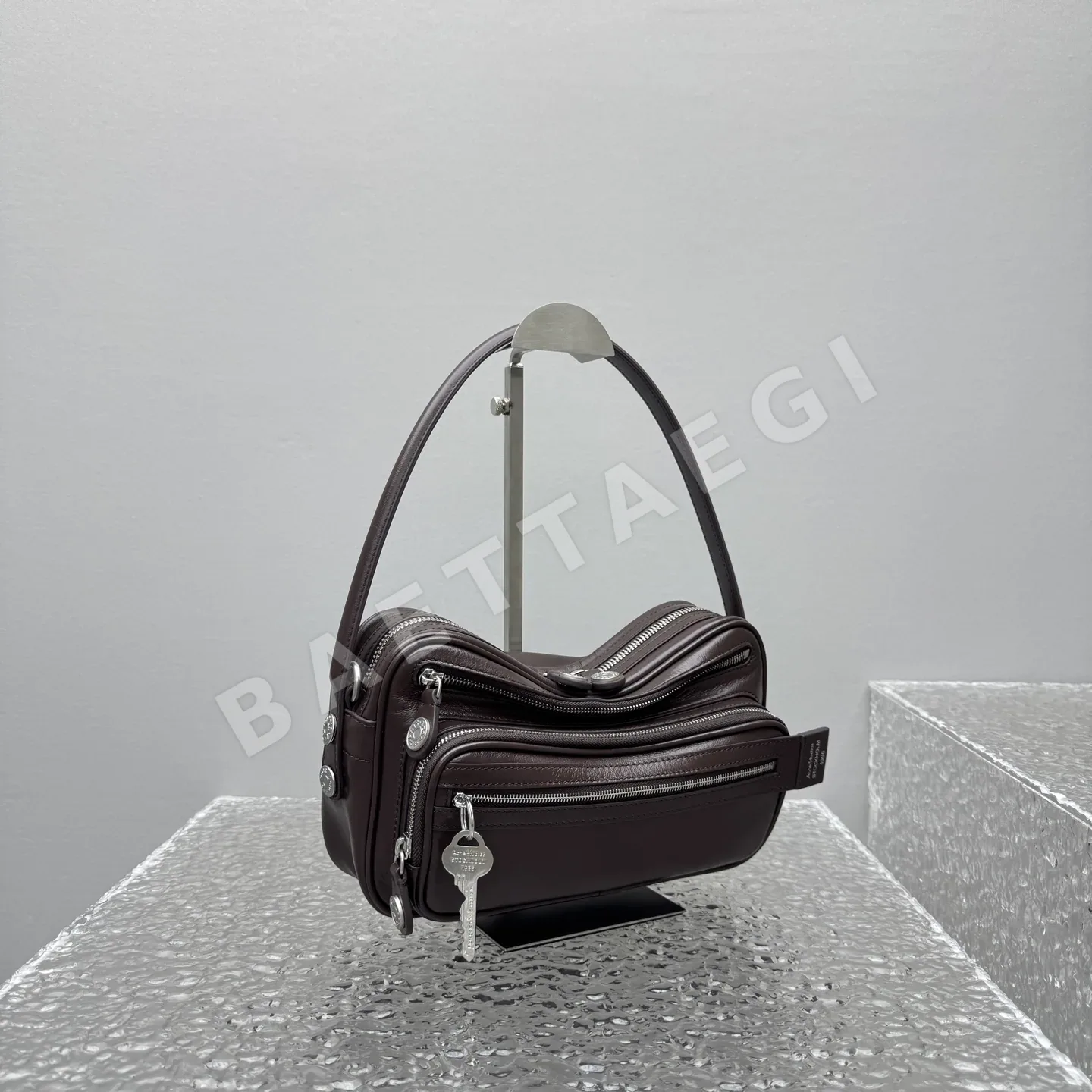 아크네스튜디오 카메로 스몰 143204 가방 Bag 상세 이미지 3