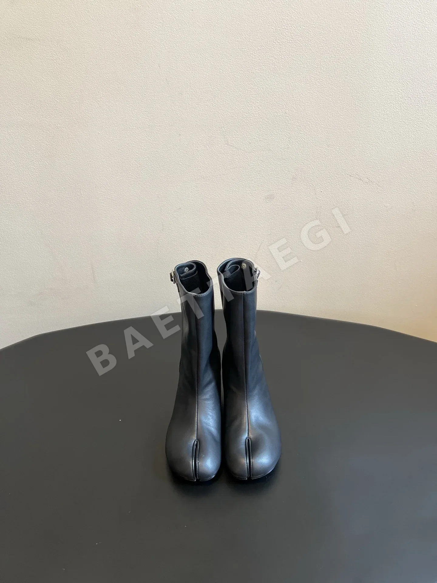 마르지엘라 타비 부츠 스플릿 토 178870