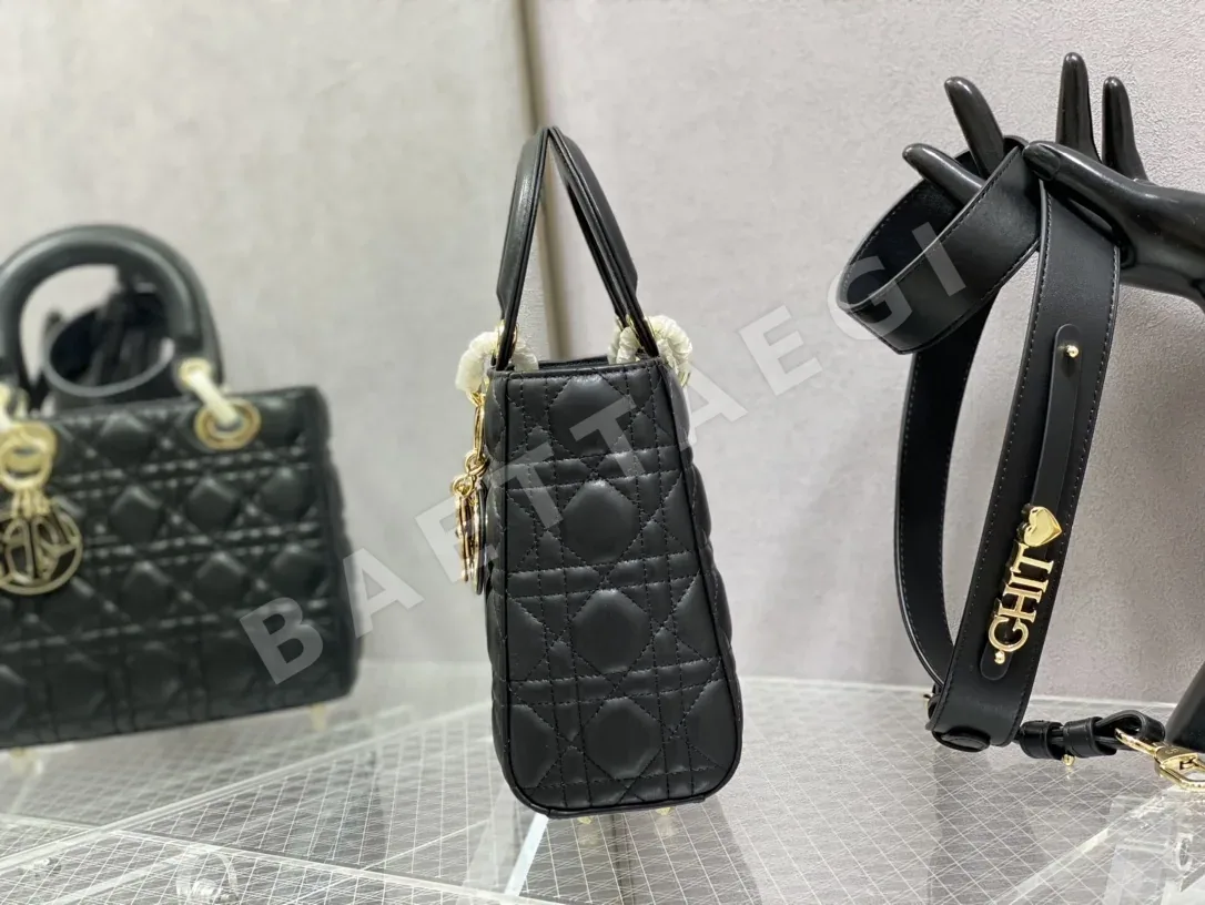 디올 램스킨 퀼팅 레이디 핸드백 상세 이미지 5