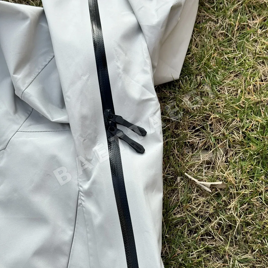 아크테릭스 [TZ] 알파 SV 자켓 6세대 아이보리 200134 Arc'teryx Alpha SV Jacket 6 Ivory 상세 이미지 25