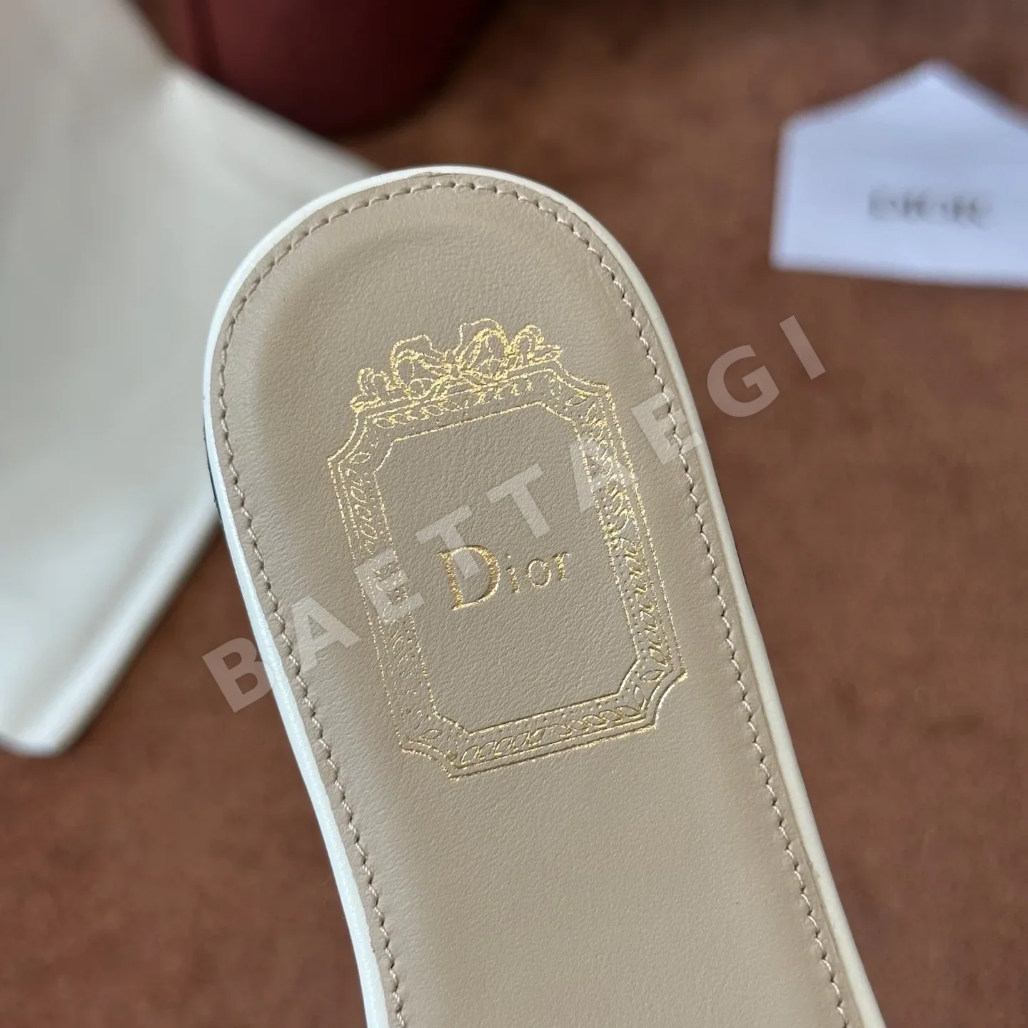 디올 로고 자수 캔버스 플랫 샌들 상세 이미지 4