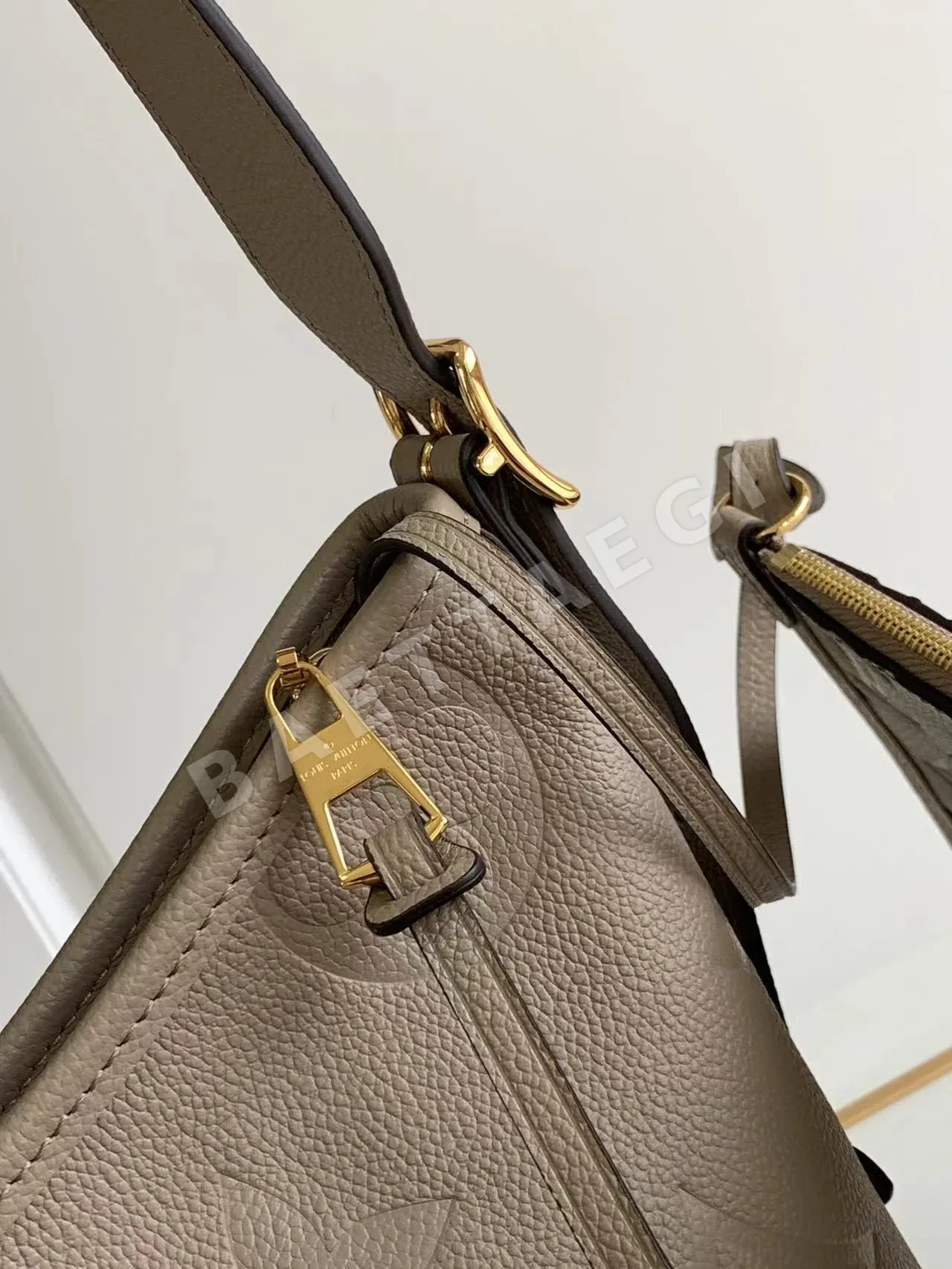 루이비통 캐리올 스몰 모노그램 앙프렝뜨 가방 M46288 상세 이미지 6
