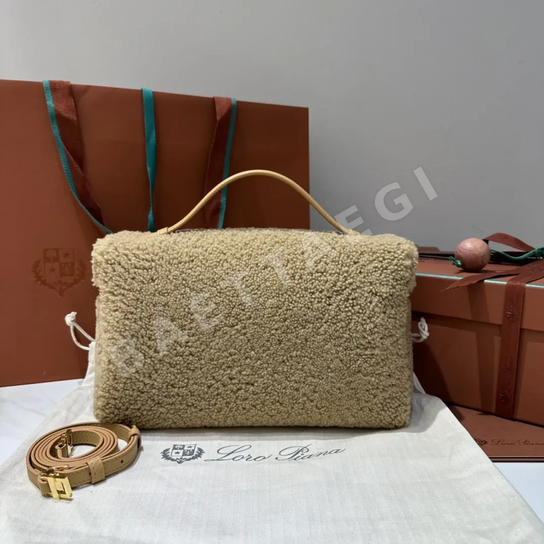 로로피아나 캐시퍼 소재 카멜 핸드백 상세 이미지 3