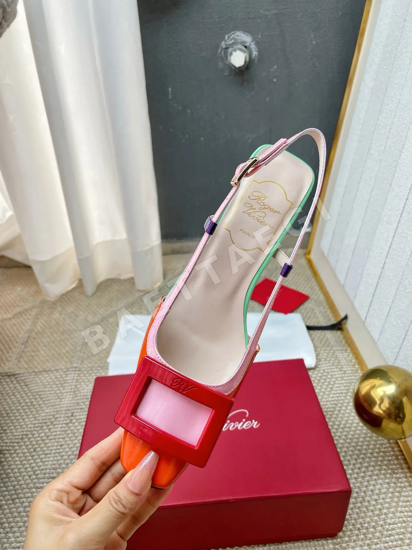 로저비비에 벨 비비에 버클 청키힐 여성 신발 상세 이미지 6
