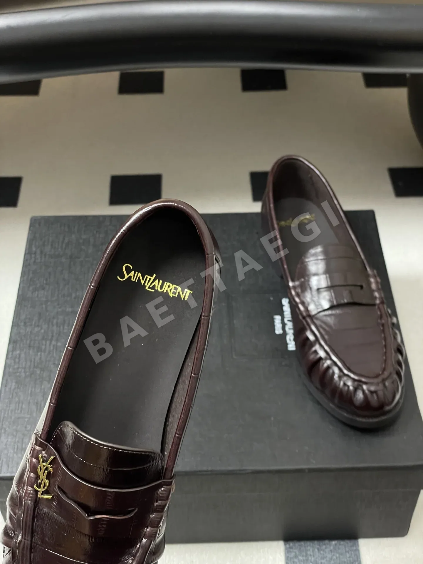 생로랑 YSL 메탈 로고 로퍼 9475 상세 이미지 7