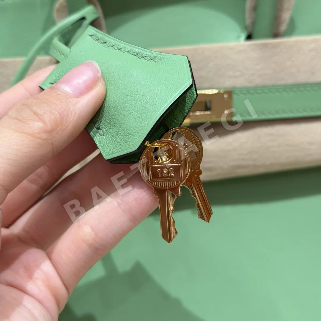 에르메스 버킨 25 크리스피 그린 가방 상세 이미지 9