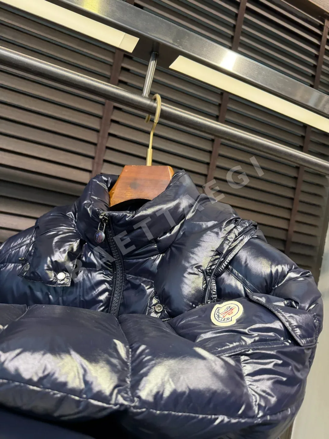 몽클레르 남성 다운 패딩 M8839 상세 이미지 6