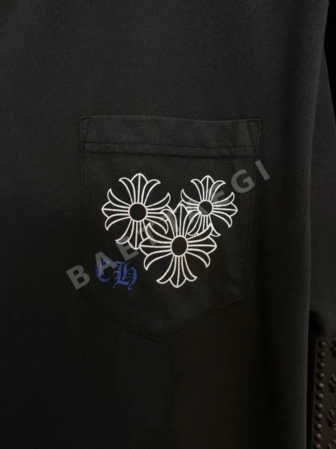 크롬하츠 플리스 원단 남성 반팔 티셔츠 상세 이미지 6