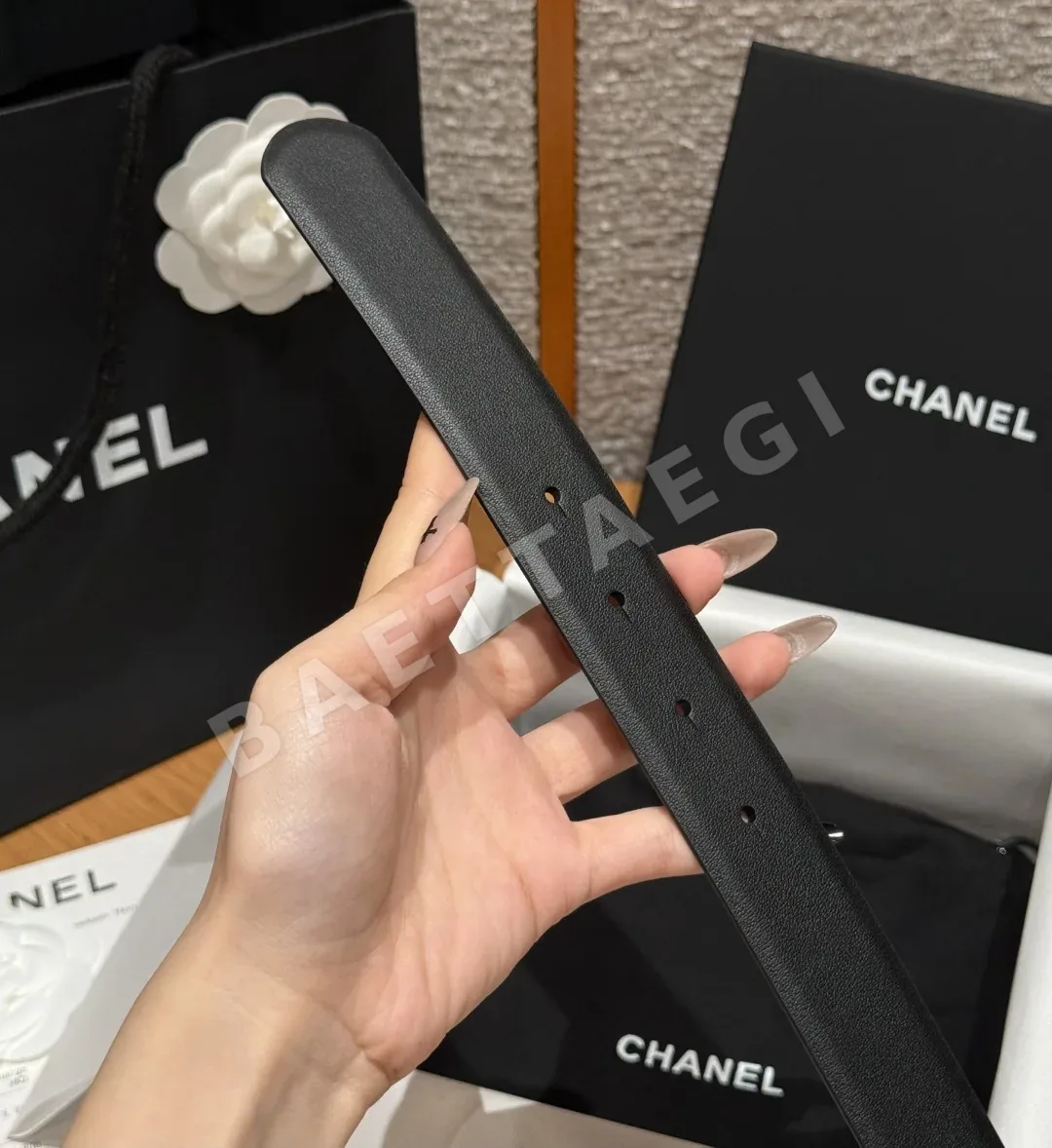샤넬 클래식 더블 C 메탈 버클 가죽 벨트 상세 이미지 7