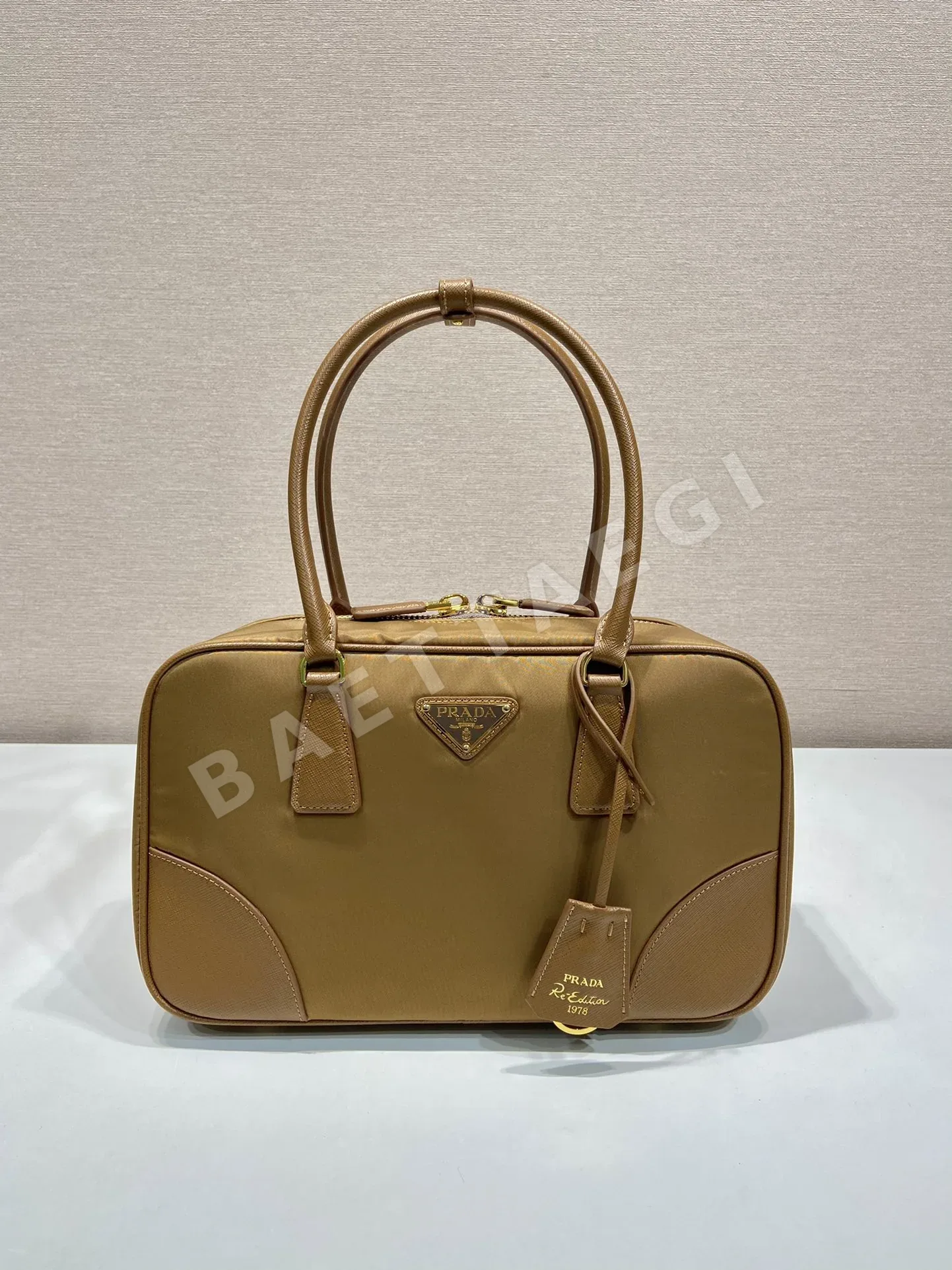 프라다 리사이클 나일론 더블 핸들 미디엄 가방 1BB115