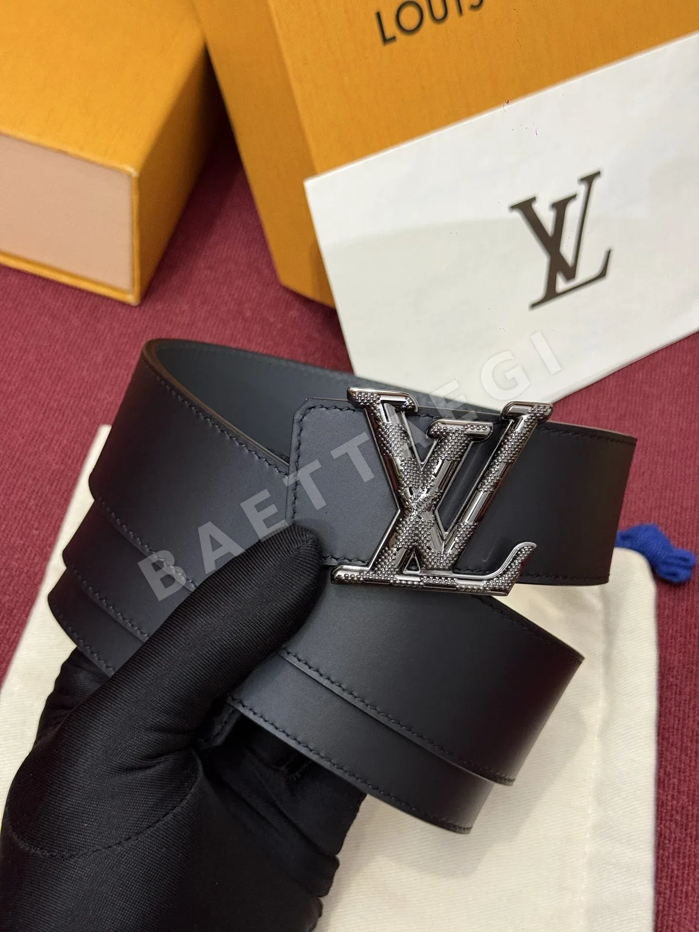 루이비통 다미에 LV 리버시블 벨트 상세 이미지 5