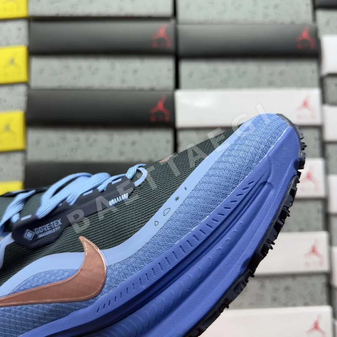 나이키 [XY] 보메로 18 201889 Nike Vomero 18 HQE98-003 상세 이미지 2