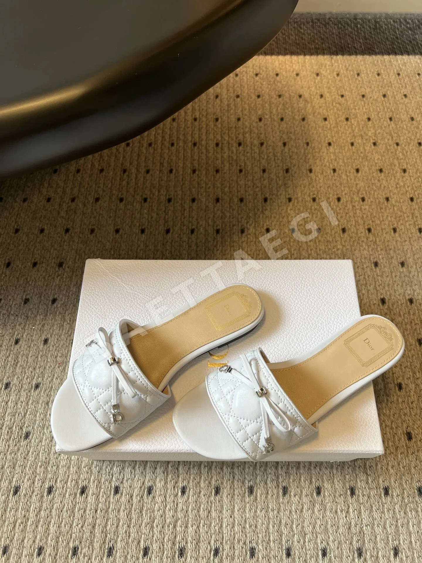 디올 카나쥬 보우 샌들 상세 이미지 2