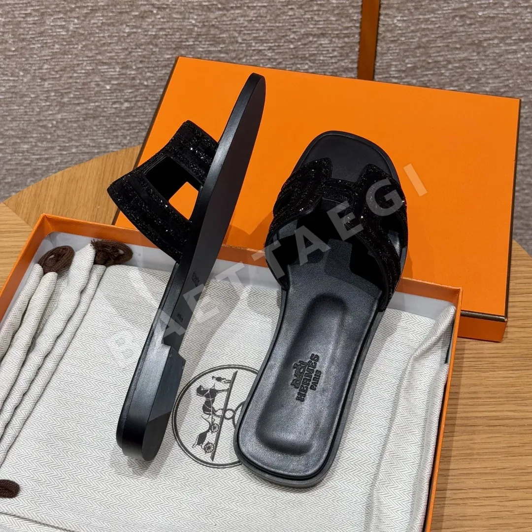 에르메스 오란 샌들 블랙 가죽 H 컷아웃 상세 이미지 5