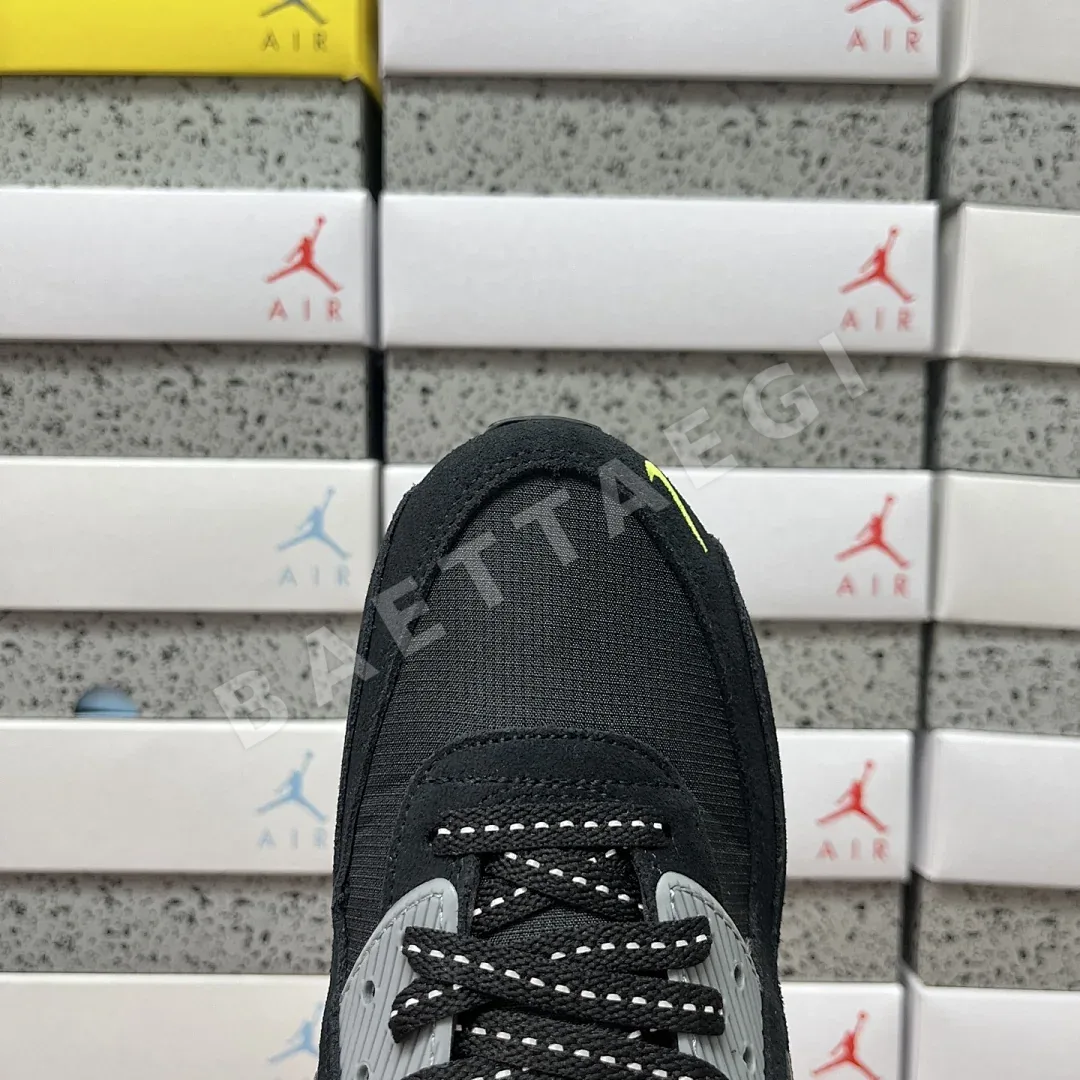 나이키 [XY] 에어 맥스 90 FQ2377-001 201051 Nike Air Max 90 Black Volt Cool Grey 상세 이미지 5