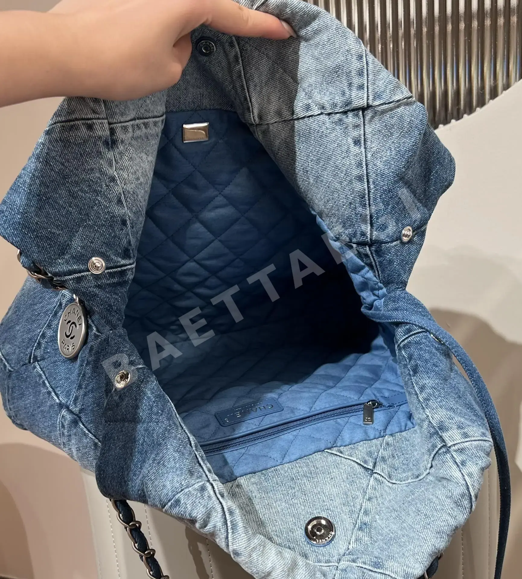 샤넬 데님 중형 가방 상세 이미지 5