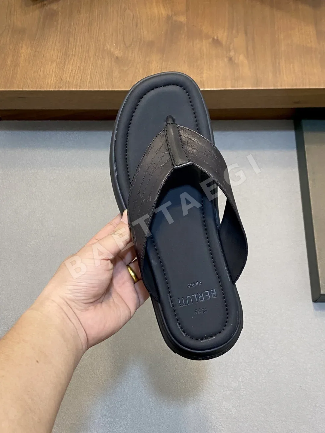 벨루티 손채색 수제 송아지가죽 남성 신발 상세 이미지 7