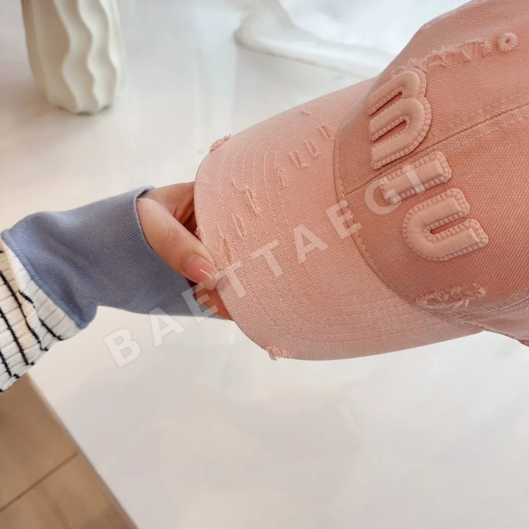 미우미우 면 워시드 자수 야구모자 상세 이미지 5