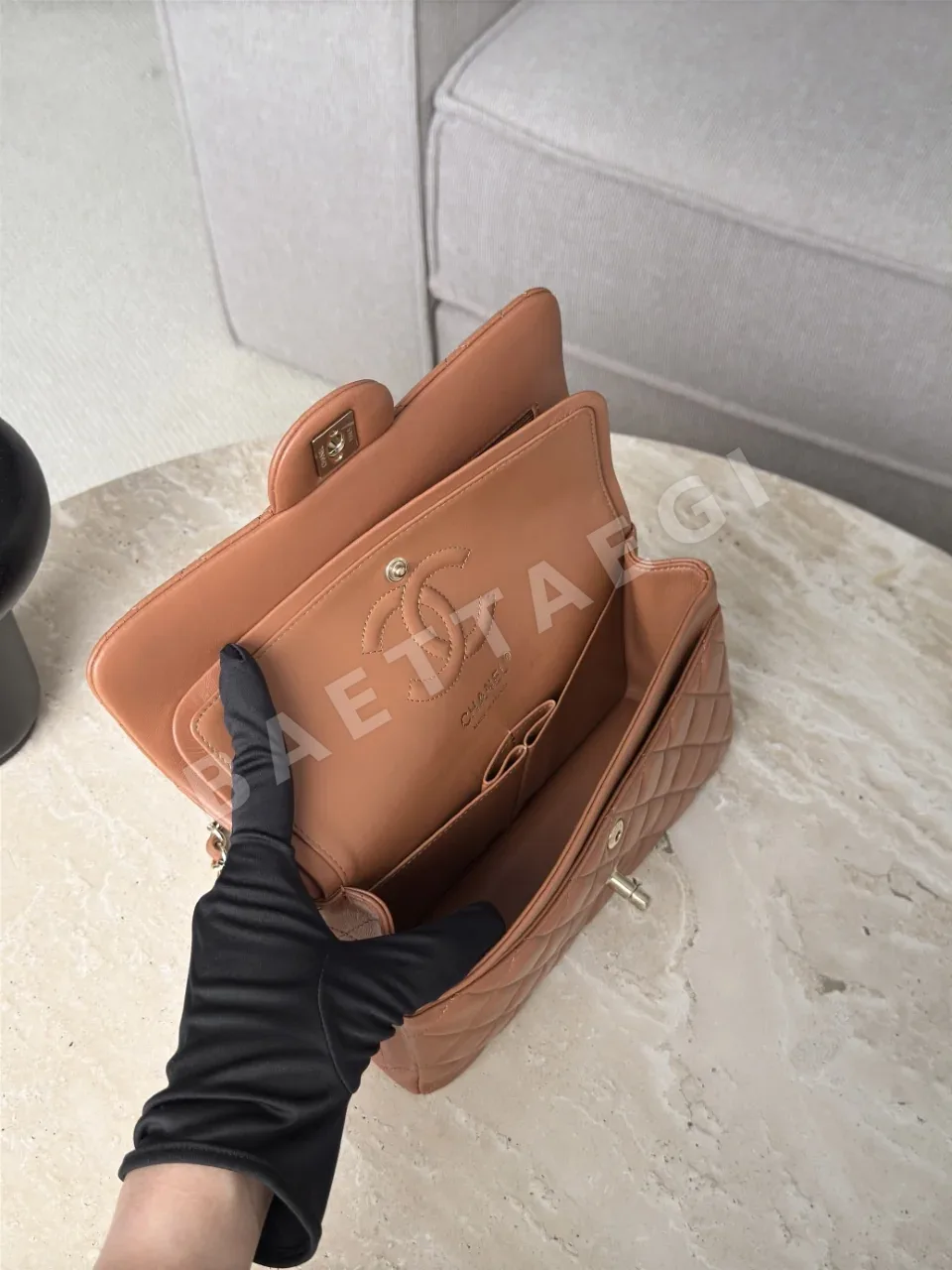 샤넬 램스킨 카라멜 라이트 골드 연금장 가방 33718