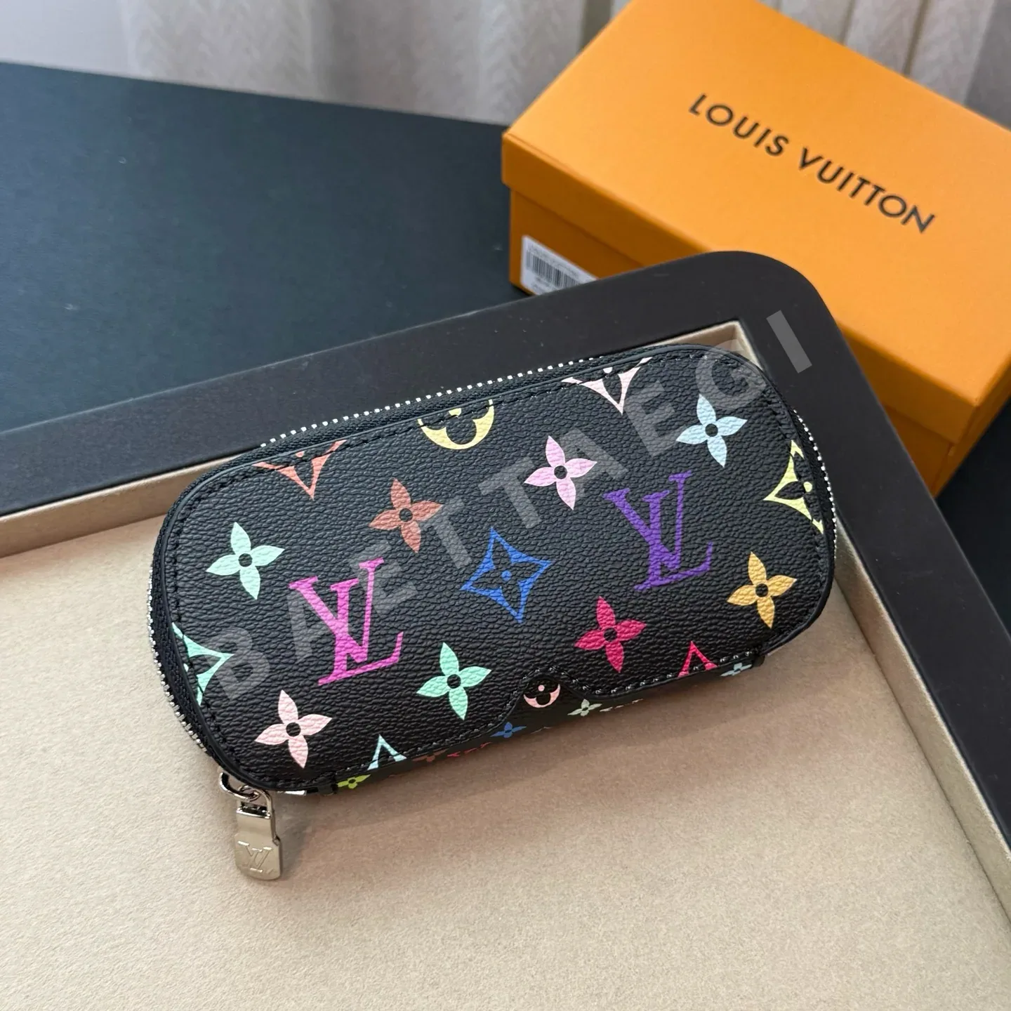 루이비통 모노그램 LV xTM 선글라스 케이스 키링 상세 이미지 4