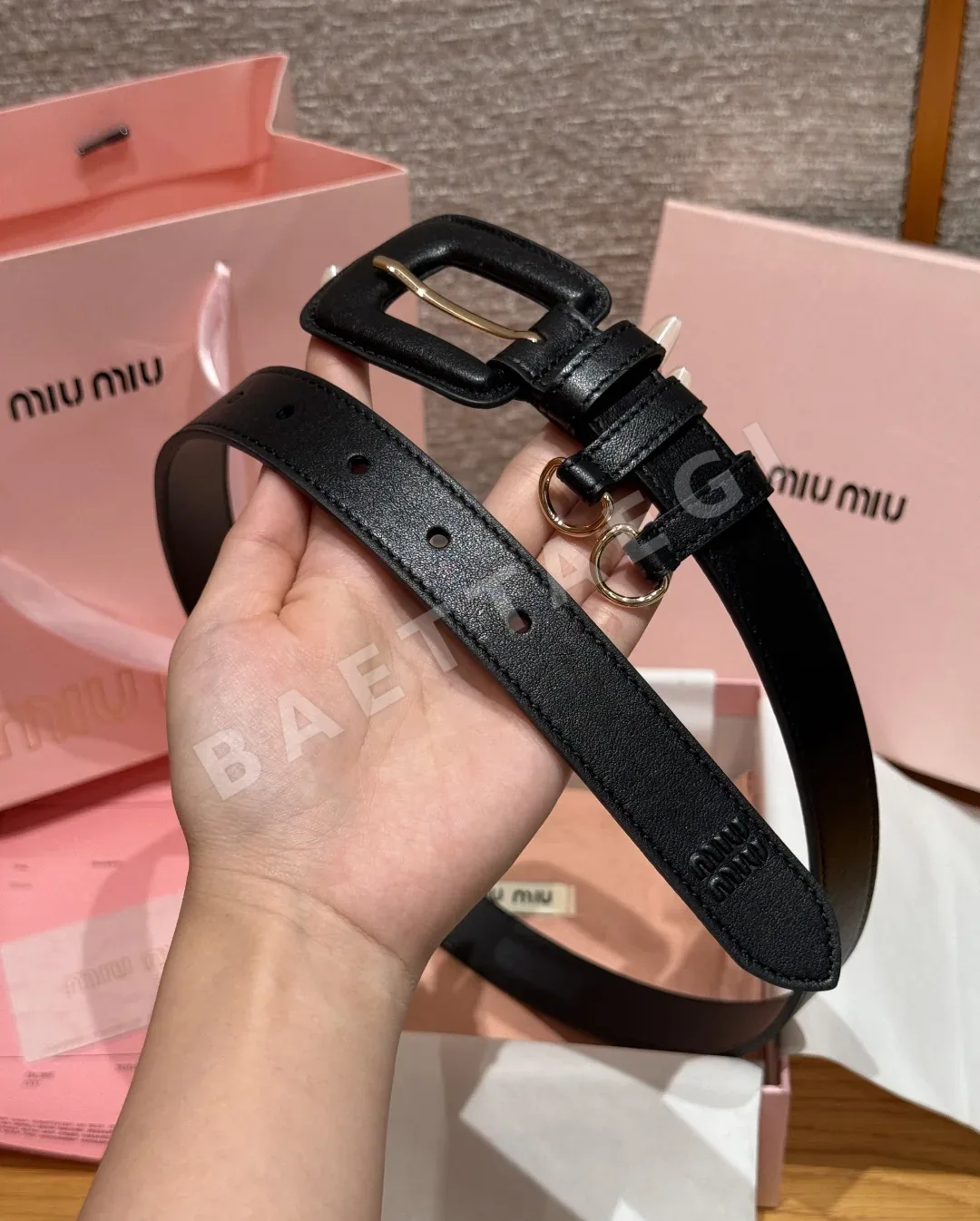 미우미우 가죽 벨트 2.5 cm 스퀘어 버클 상세 이미지 4