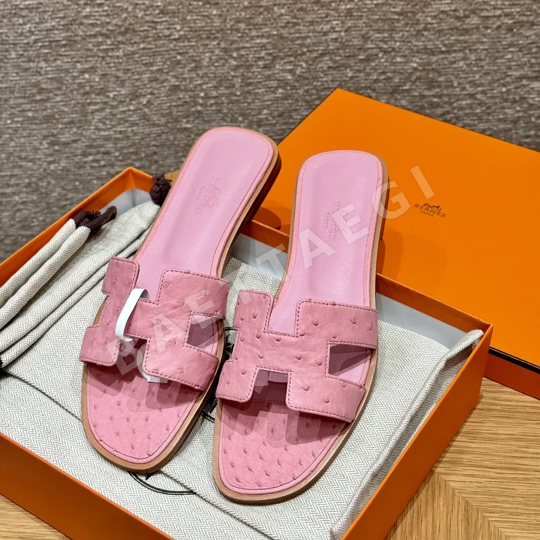 에르메스 오란 타조 가죽 샌들 117465