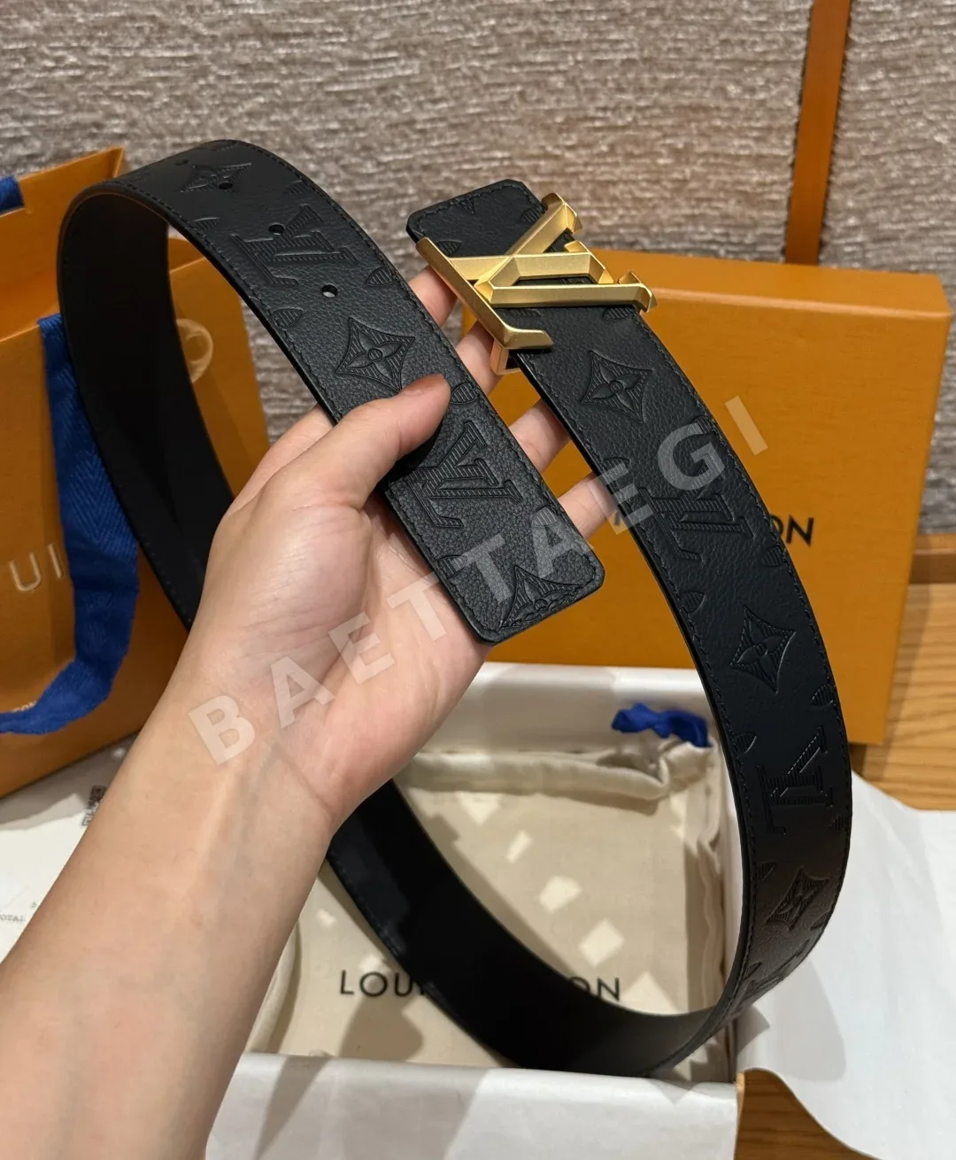 루이비통 피라미드 40mm 리버시블 벨트 상세 이미지 3