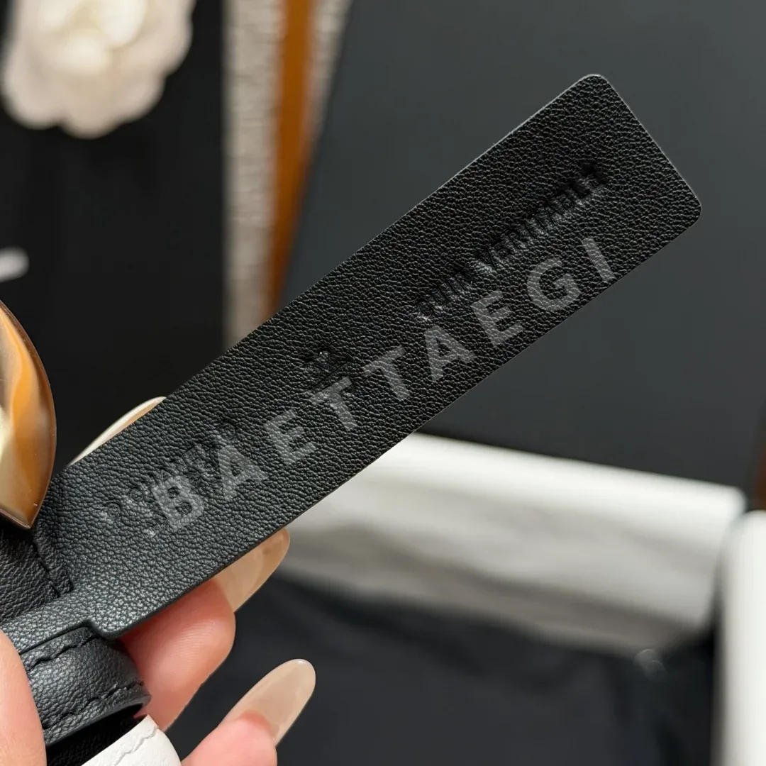샤넬 더블 C 버클 송아지가죽 벨트 상세 이미지 5