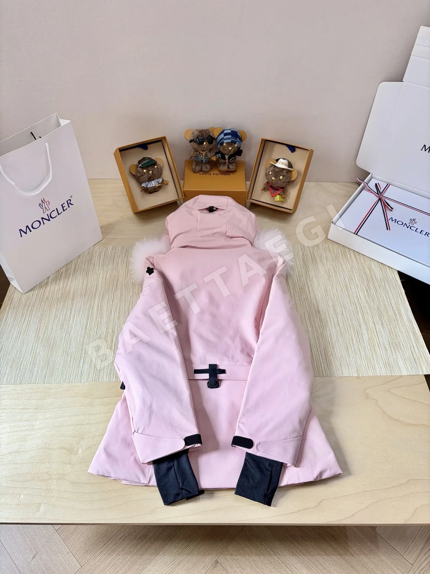 몽클레르 여성 패딩 재킷 상세 이미지 15