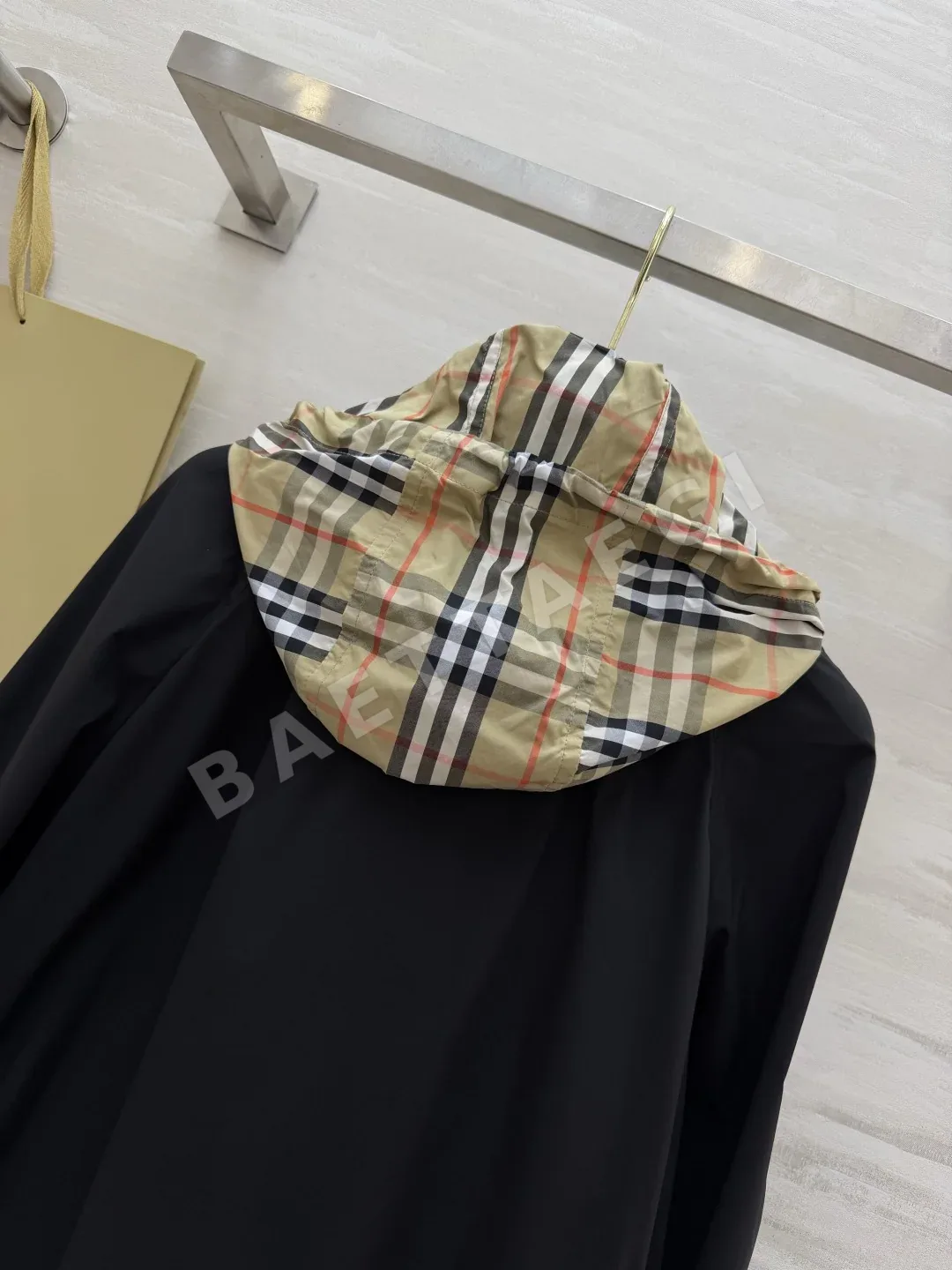 버버리 말타기 체크 후드 자켓 상세 이미지 9