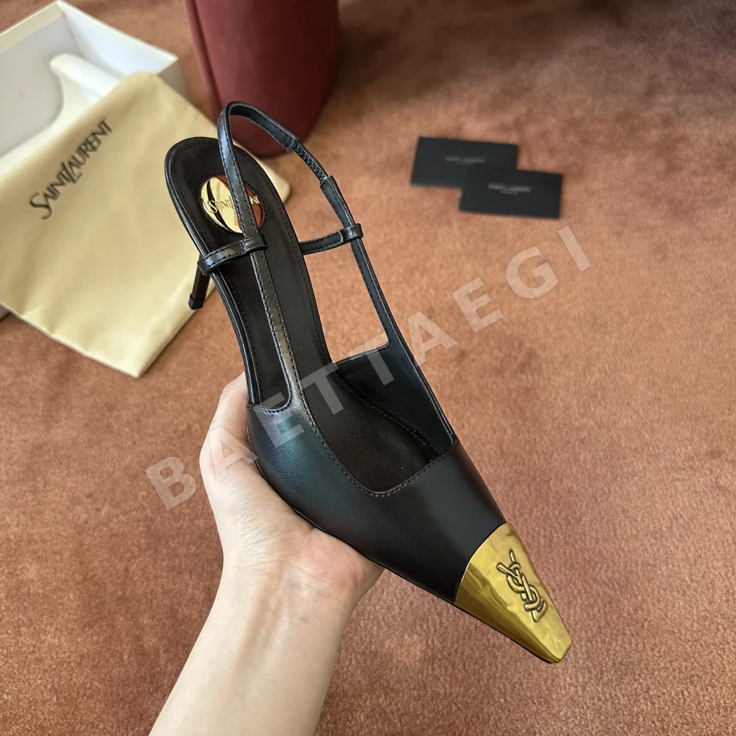 생로랑 YSL 골드 토 캡 슬링백 펌프스 하이힐 블랙 상세 이미지 3