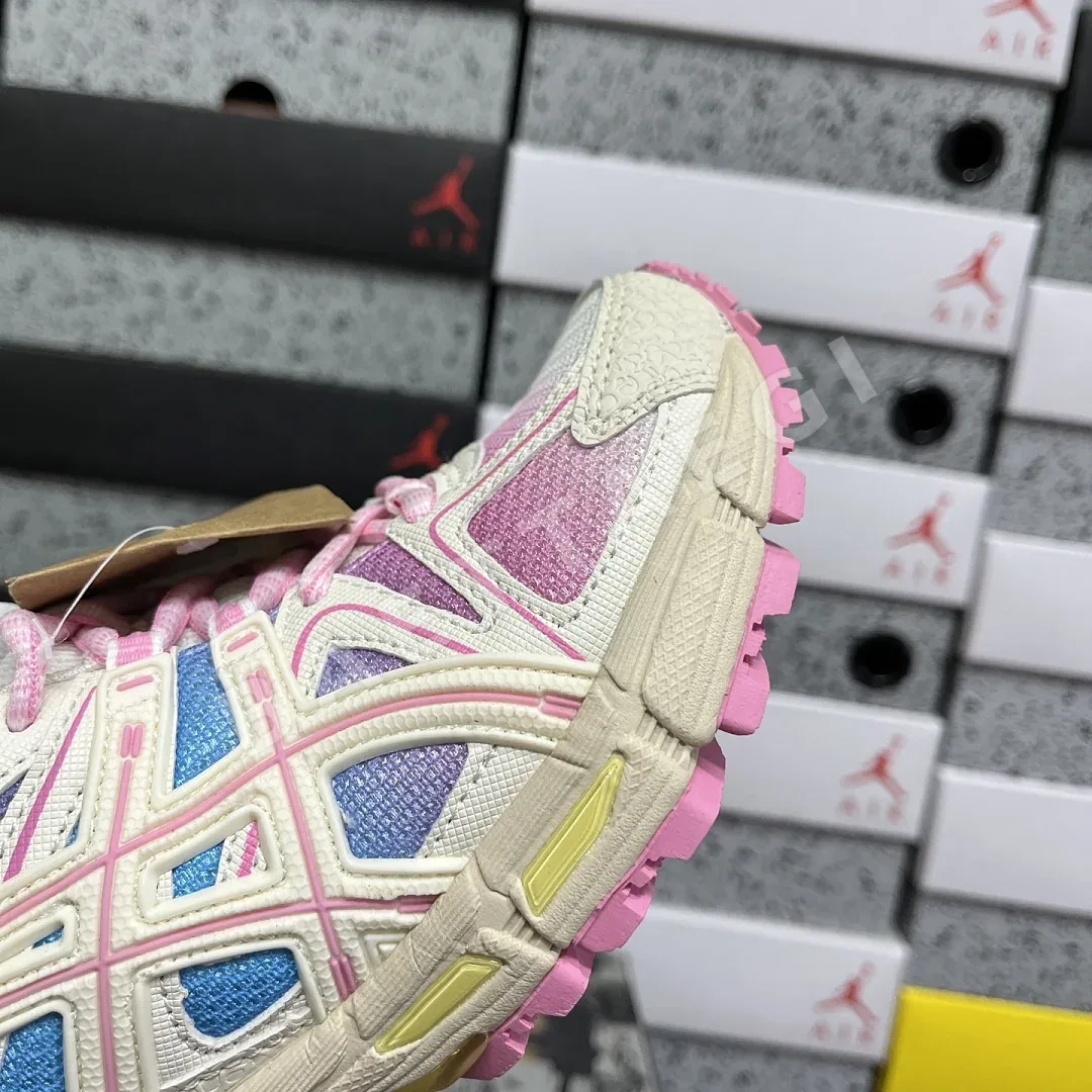 아식스 [XY] 젤 카하나 8 1012A978-100 200346 Asics Gel-Kahana 8 상세 이미지 6