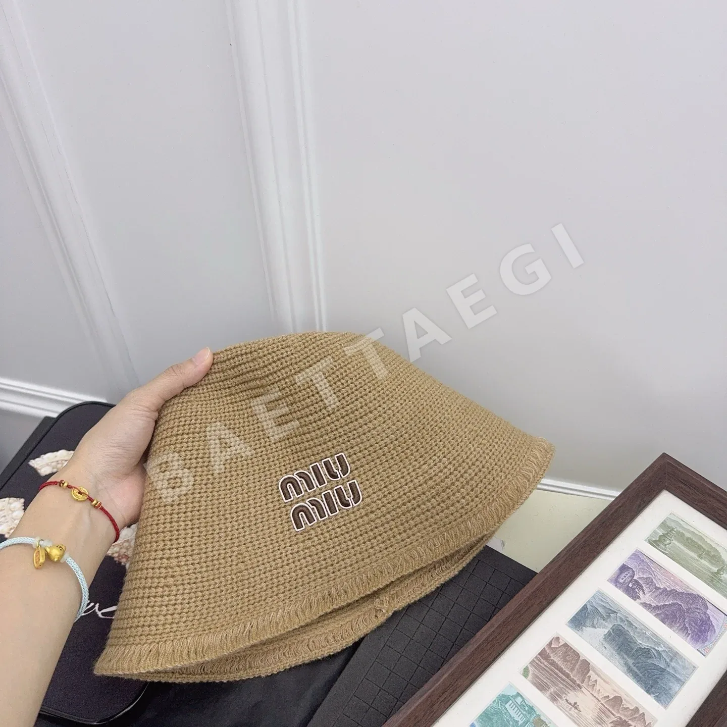 미우미우 심플 버킷햇 모자 상세 이미지 4