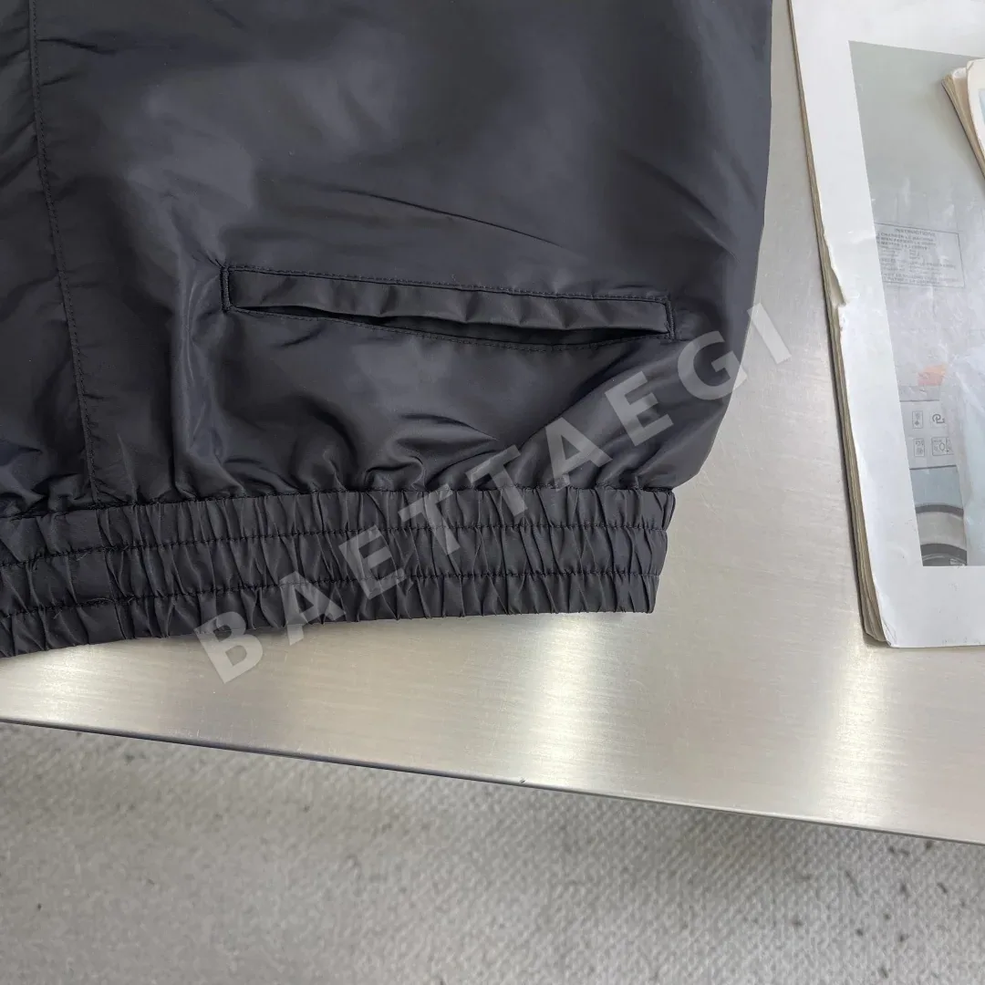 프라다 유니섹스 나일론 카고 반바지 상세 이미지 8