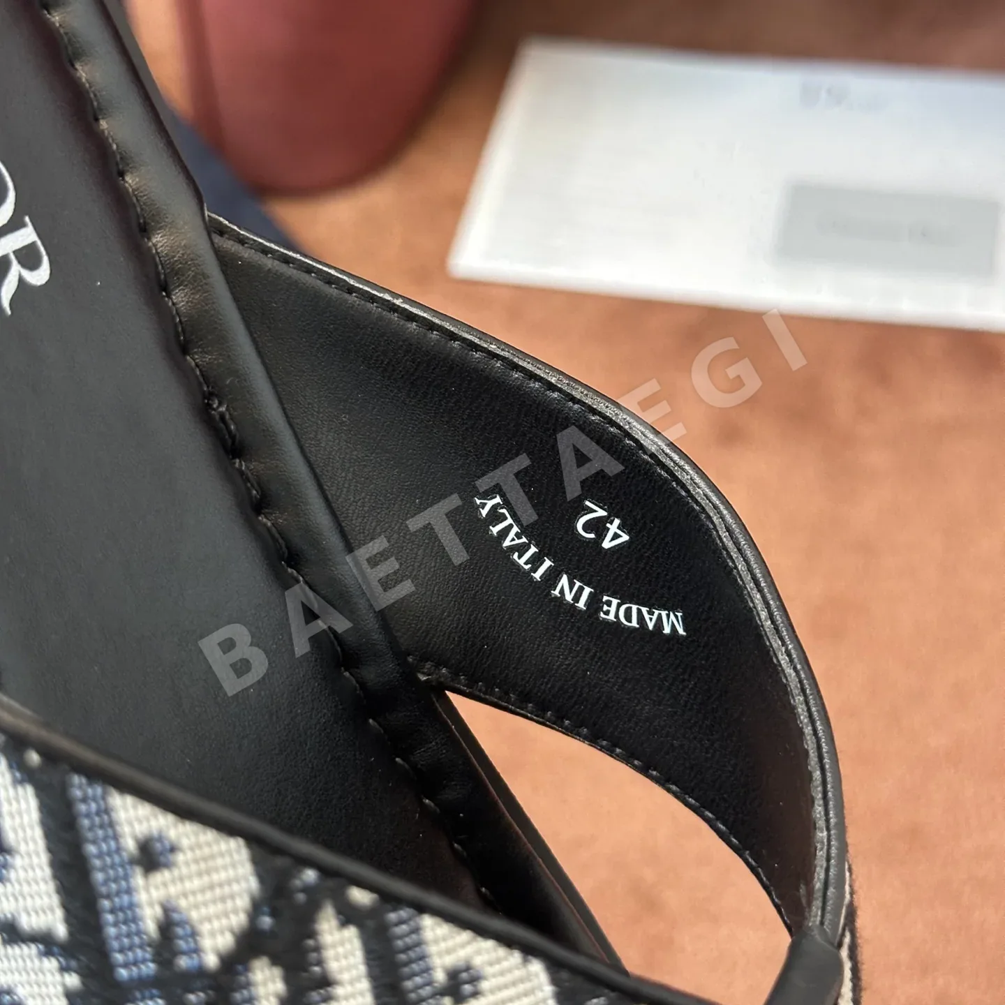 디올(Dior)의 알리아스 통 샌들 슬리퍼 상세 이미지 4