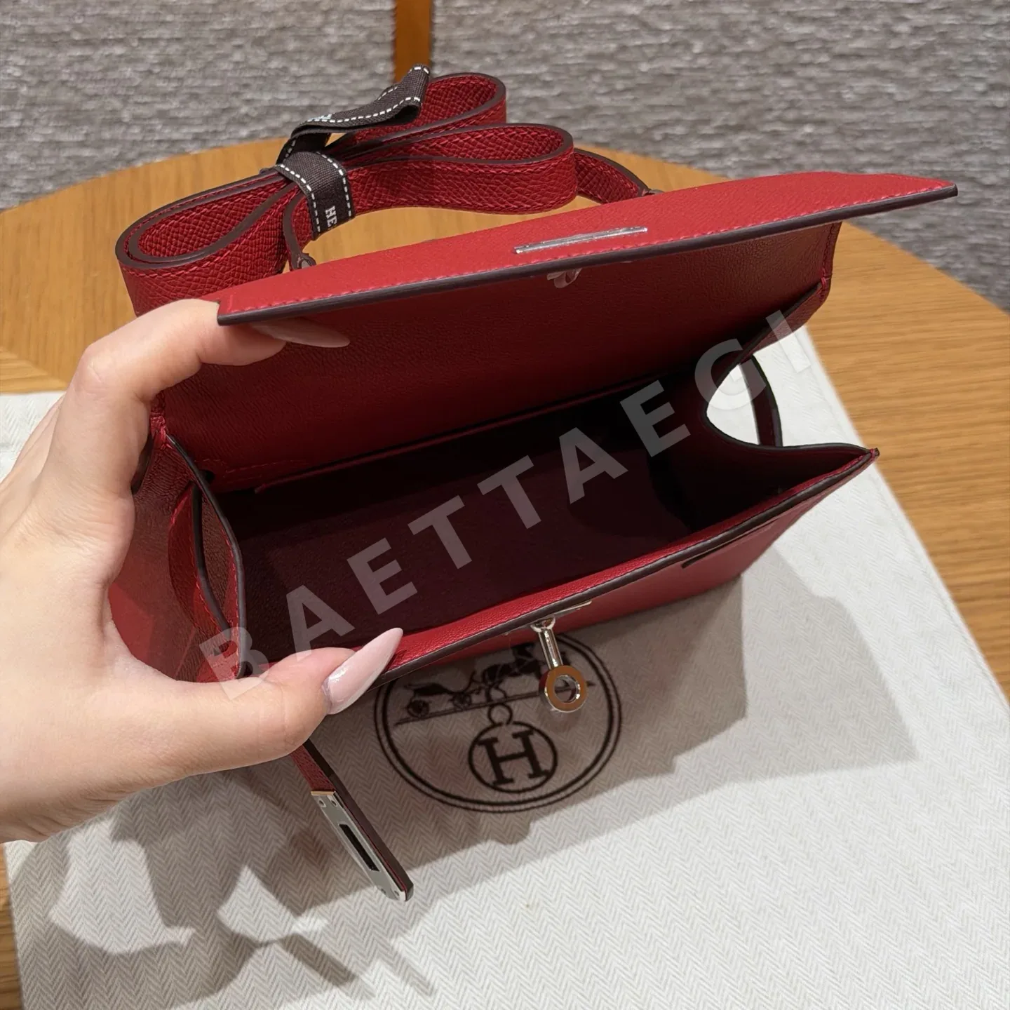 에르메스 켈리 칠리레드 가죽 가방 상세 이미지 6