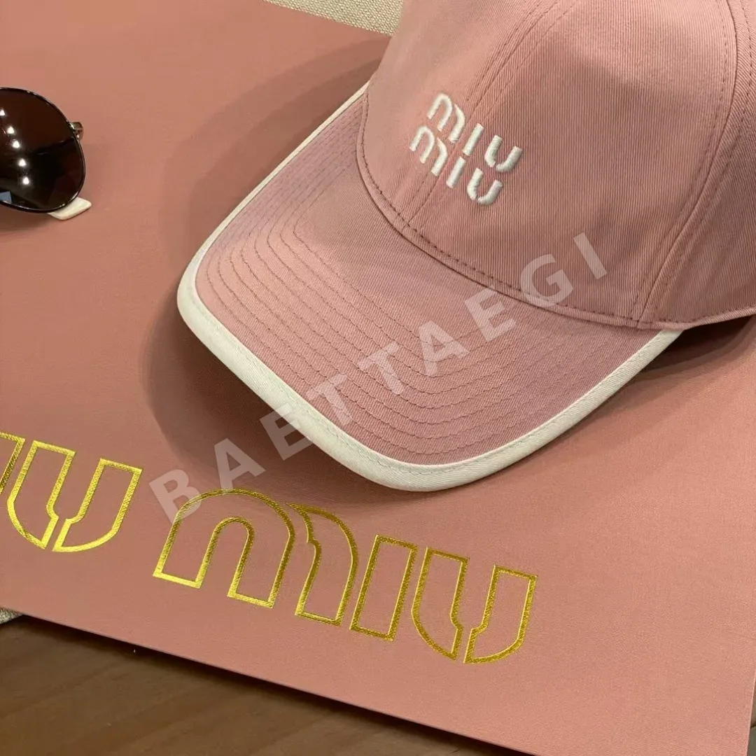 미우미우 자수 베이스볼캡 상세 이미지 5