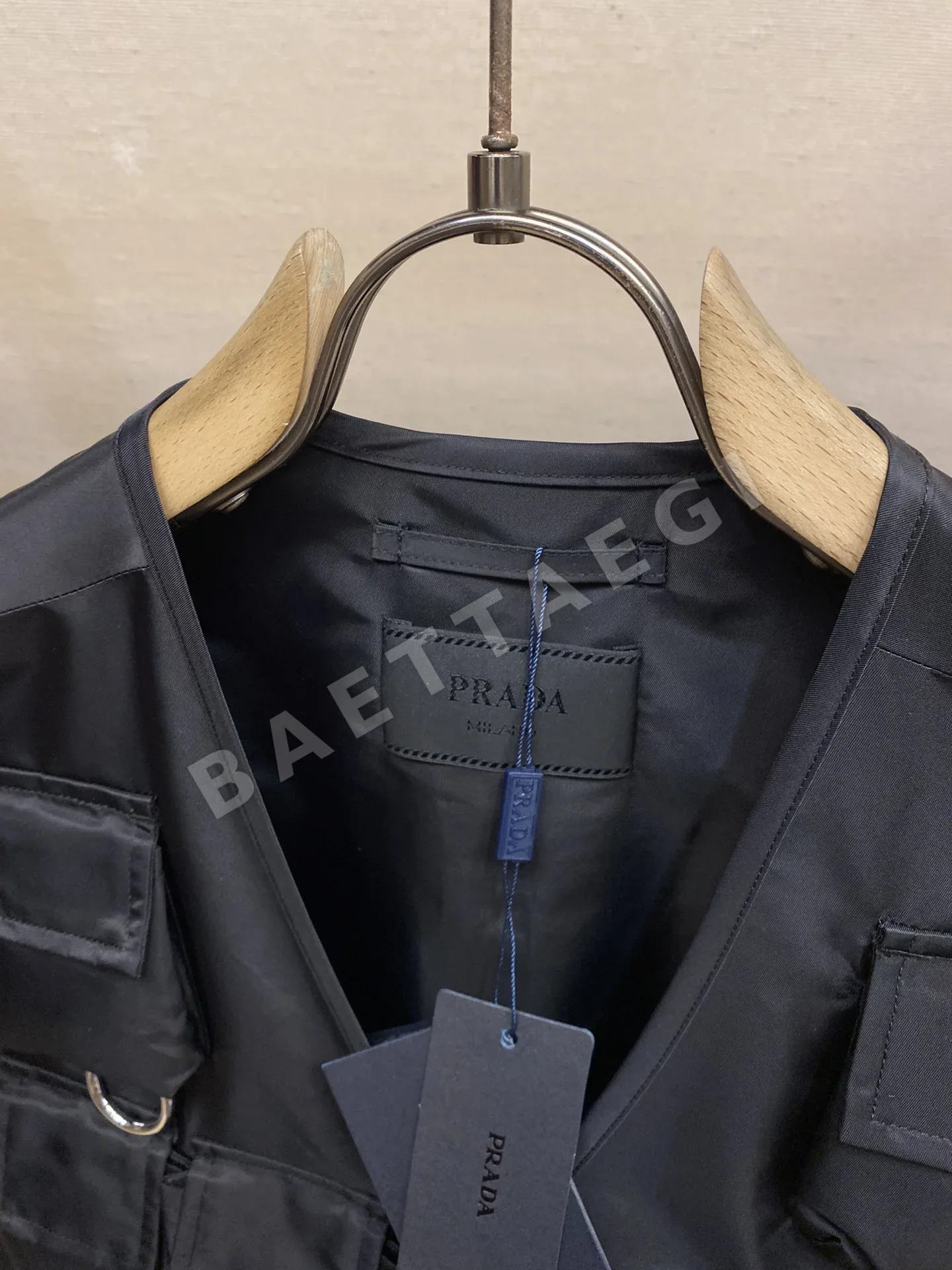 프라다 멀티 포켓 나일론 남녀공용 자켓 상세 이미지 3