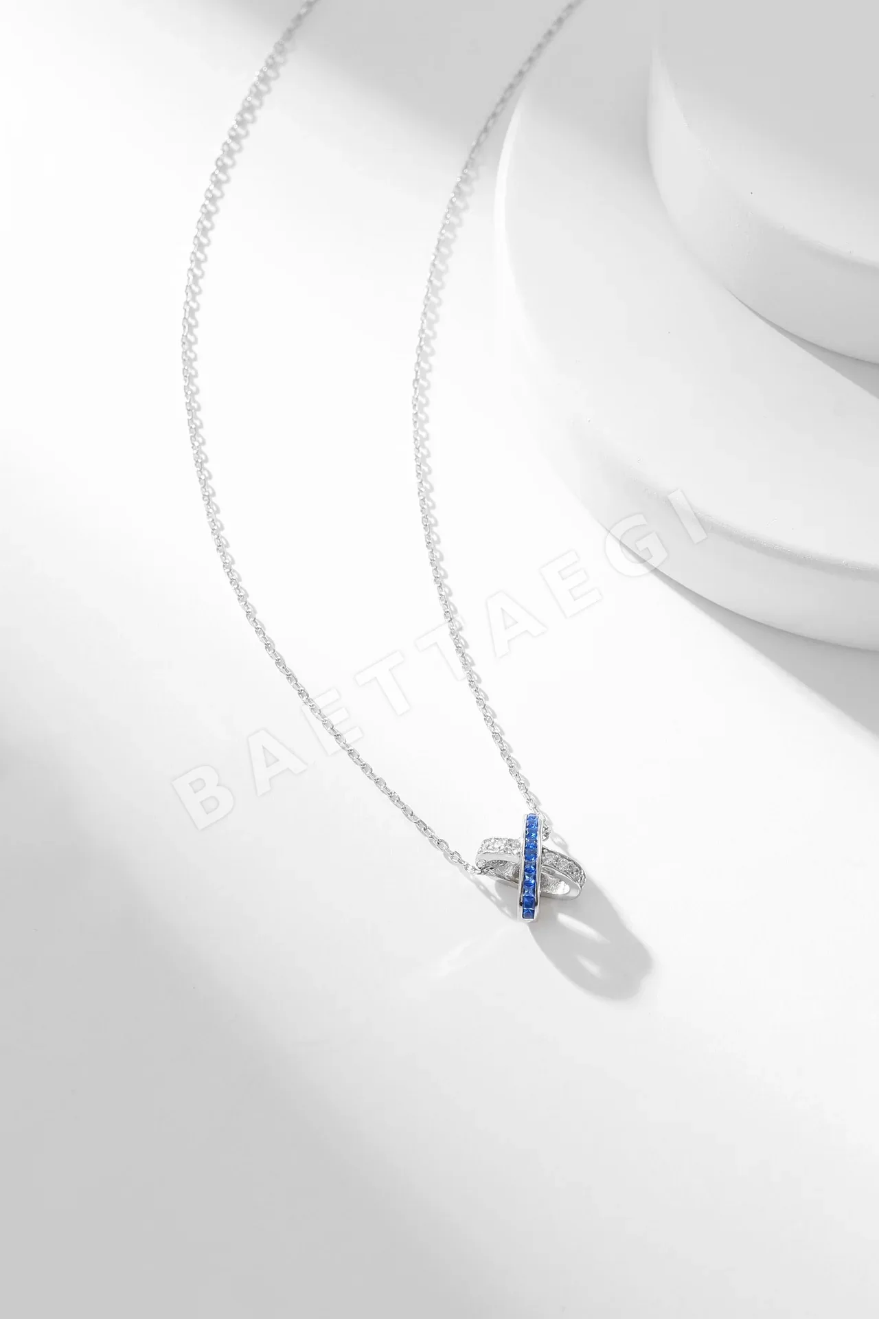 쇼메 리앙 크로스 사파이어 목걸이 상세 이미지 6