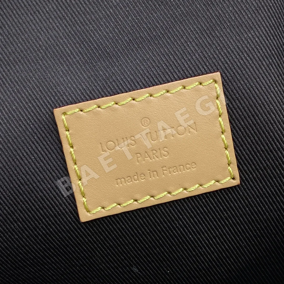 루이비통 러시 웨이스트백 M24858 상세 이미지 12