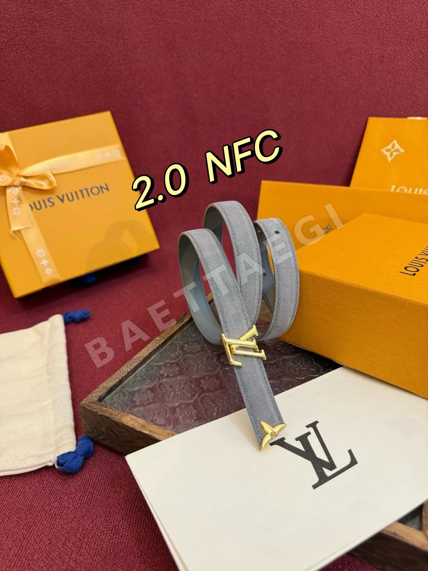 루이비통 LV 이니셜 골드 플라워 장식 스웨이드 벨트 상세 이미지 6