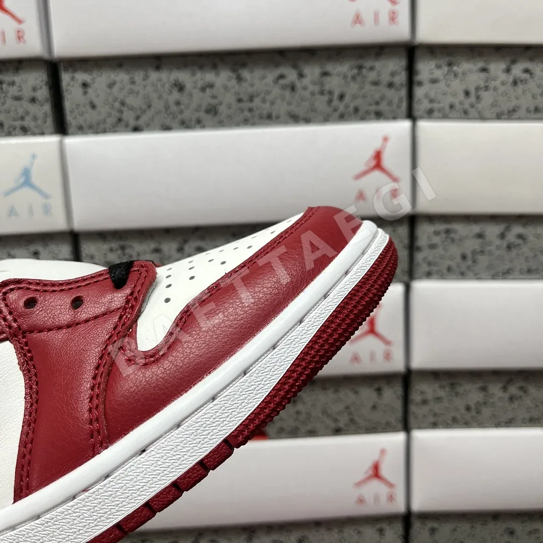 나이키 [PK] 조던 1 레트로 로우 OG HQ6998-600 201962 Nike Jordan 1 Retro Low OG Chicago 상세 이미지 3