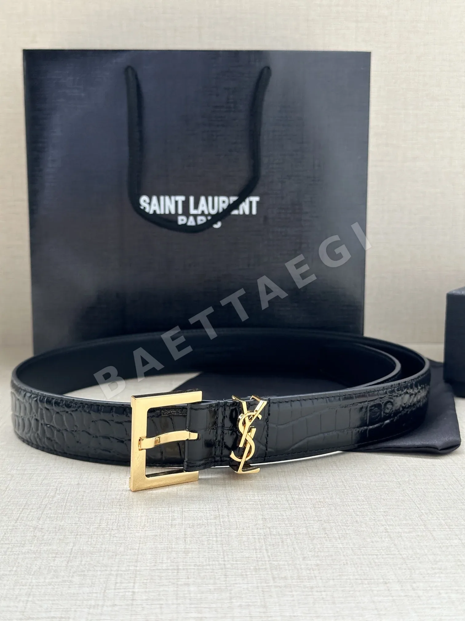 생로랑 YSL 모노그램 악어무늬 가죽 스퀘어 버클 벨트 상세 이미지 4